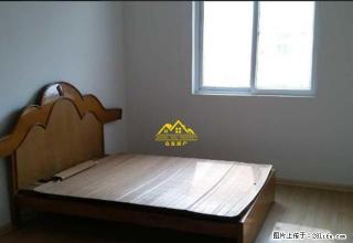 城西兴业小区三室一厅一卫中等装修1300元/月 - 泰州28生活网 taizhou.28life.com