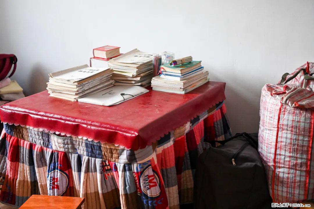 全网追的“扁担女孩”,找了一份暑假工,时薪12元 - 泰州生活资讯 - 泰州28生活网 taizhou.28life.com