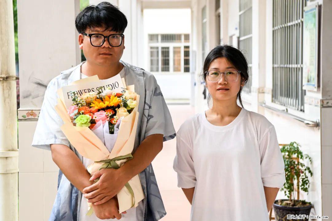 全网追的“扁担女孩”,找了一份暑假工,时薪12元 - 泰州生活资讯 - 泰州28生活网 taizhou.28life.com